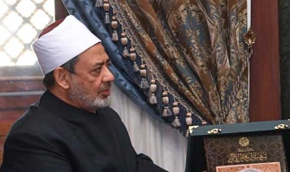 شيخ الأزهر يشكر الرئيس السيسي لاتصاله للاطمئنان عليه