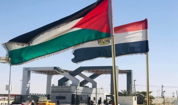 الهلال الأحمر المصرى يستقبل الدفعة 42 من المصابين الفلسطينيين