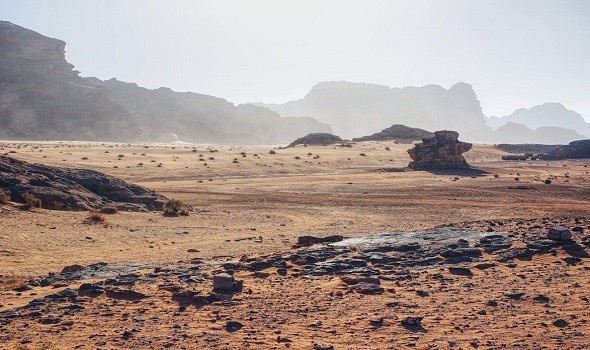 مقتل 50 شخصاً عطشاً بعد تعطل شاحنة في عمق الصحراء الكبرى شمال النيجر