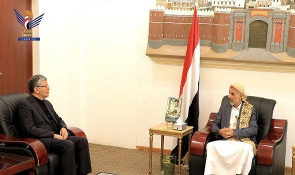 ظهور مندوب إيران في صنعاء يثير الجدل ويجدد الاتهامات بدعم الحوثيين