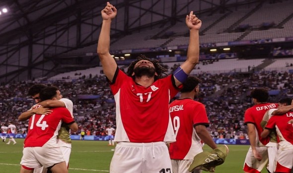 الموت يفجع مدرب منتخب مصر قبل ساعات من مواجهة أستراليا