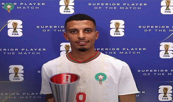 أوناحي يعود إلى باناثينايكوس اليوناني بعد تألقه مع جيرونا الإسباني